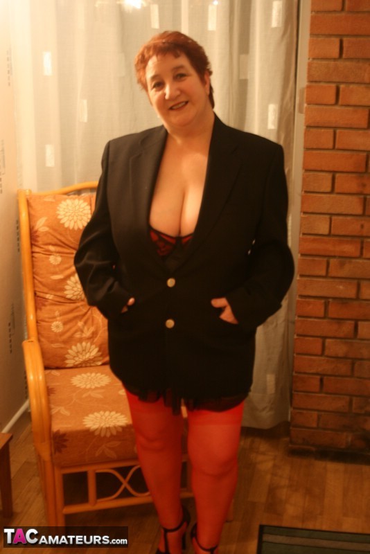 Mature redheaded BBW Kinky Carol releases her huge boobs from lingerie ポルノ写真 #425675062 | TAC Amateurs Pics, Kinky Carol, Thick, モバイルポルノ