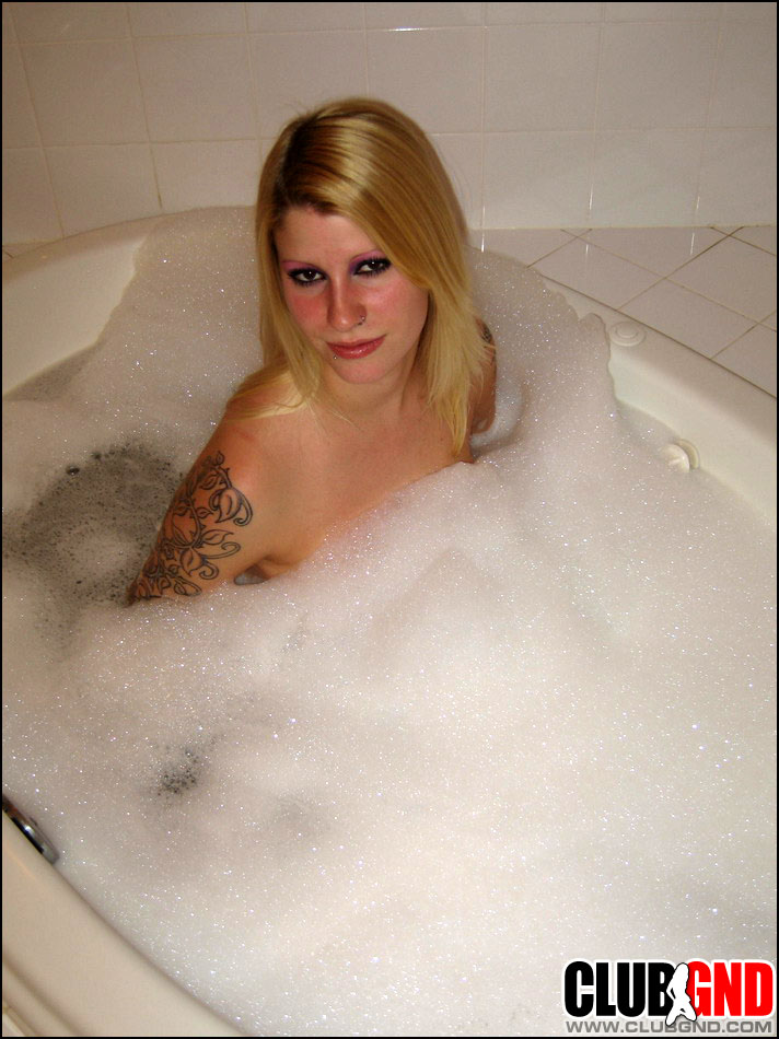 Ivy gets naked and has a bubble bath porn photo #426786366