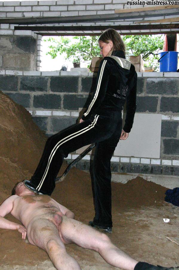 Rich bitches punish a fleshy worker right on the building site foto porno #422785909