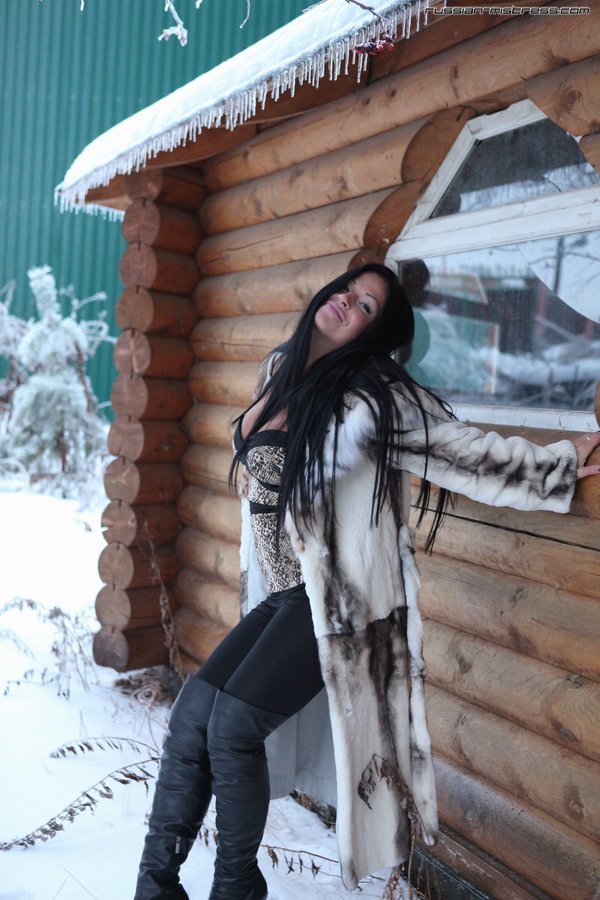 Chased naked outdoors into the snow, trembling slave licks mistress's feet porn photo #422823829