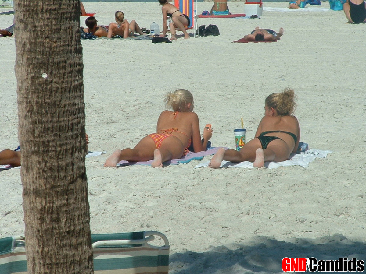 GND Candids Hot girls playing at the beach Porno-Foto #426905801