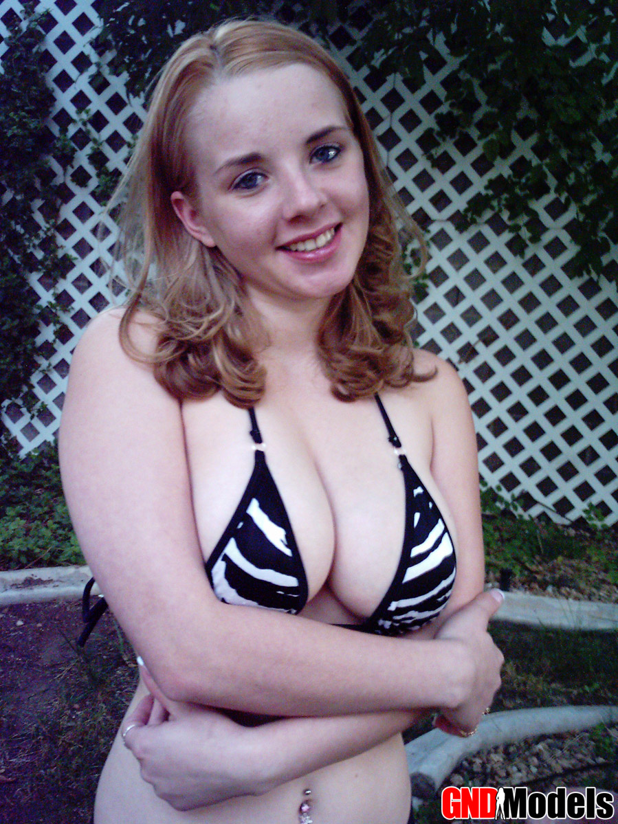 Amateur model Sara poses in a bikini while out in a backyard porno fotoğrafı #427218335 | GND Models Pics, Sara, Amateur, mobil porno
