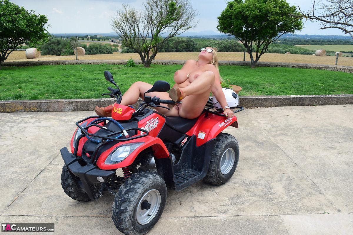 Older Bbw Nude Chrissy Goes Four Wheeling While Butt Naked In Shades