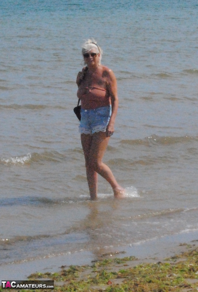 Older platinum blonde Dimonty takes a dip in the ocean while totally naked porno fotoğrafı #425641768