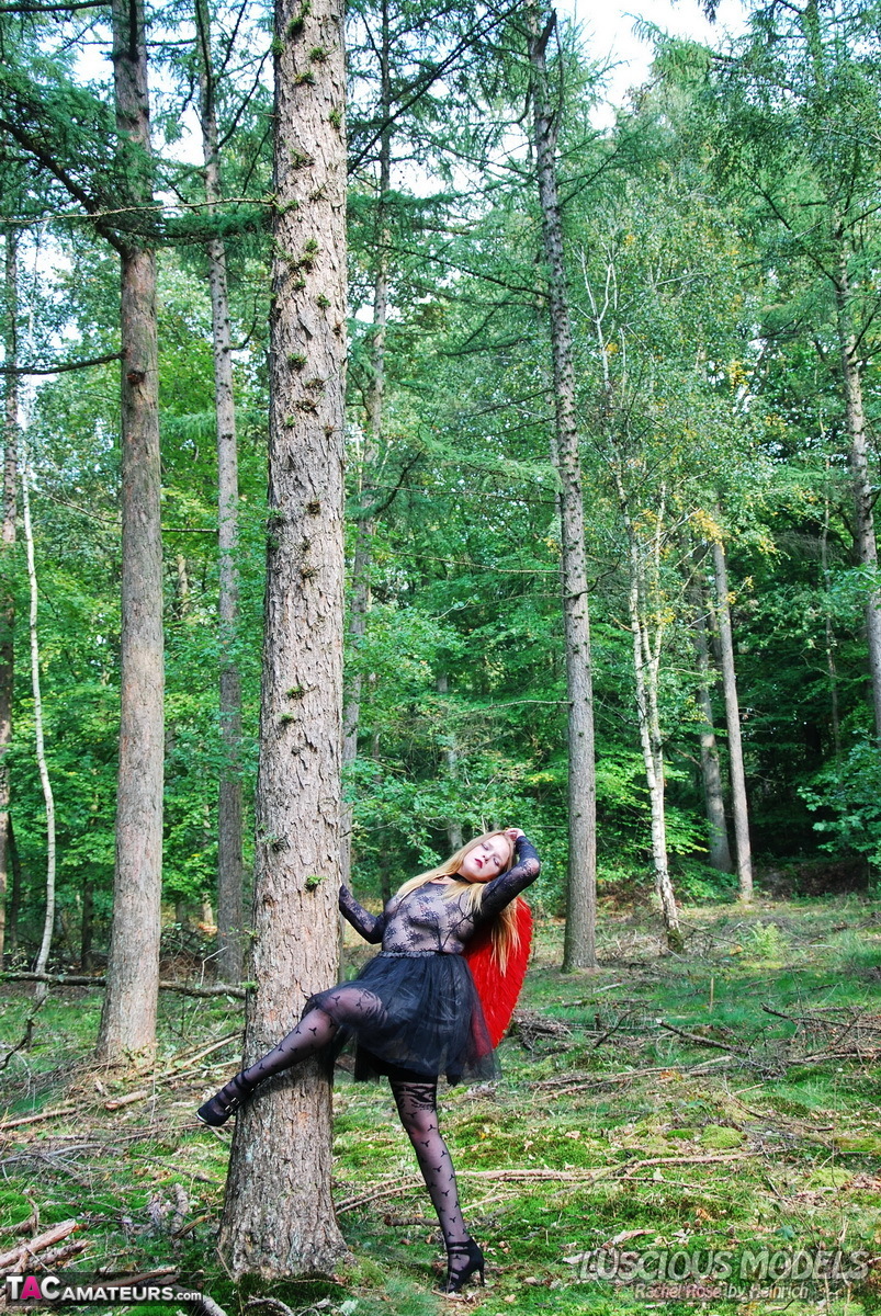 Amateur woman Luscious Models poses in the forest in a cosplay clothing foto porno #423245330 | TAC Amateurs Pics, Luscious Models, Cosplay, porno móvil