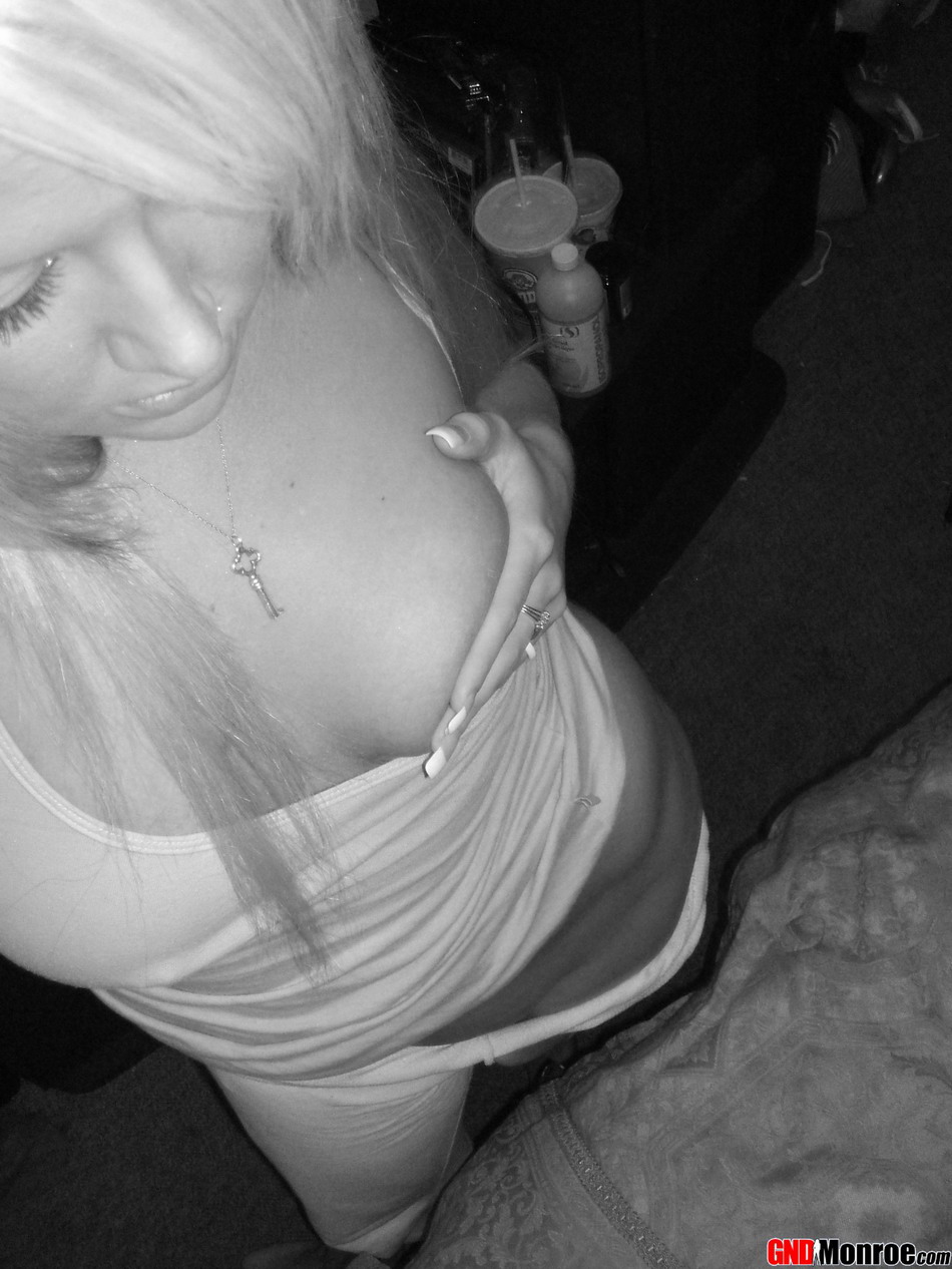 Monroe takes self pictures of her tight teen body in the mirror