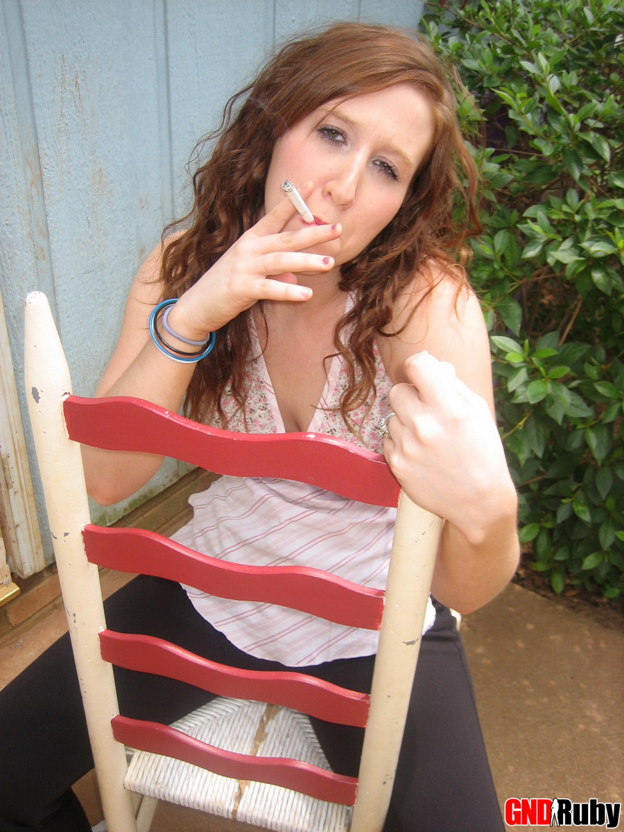 Sexy red head teen Ruby takes a smoke break and flashes the camera foto porno #422509553