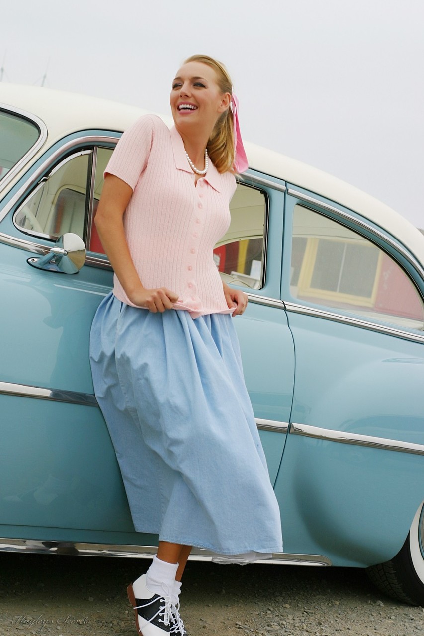 Blonde amateur Hayley Marie Coppin doffs 50s attire to go topless by a car ポルノ写真 #425662058
