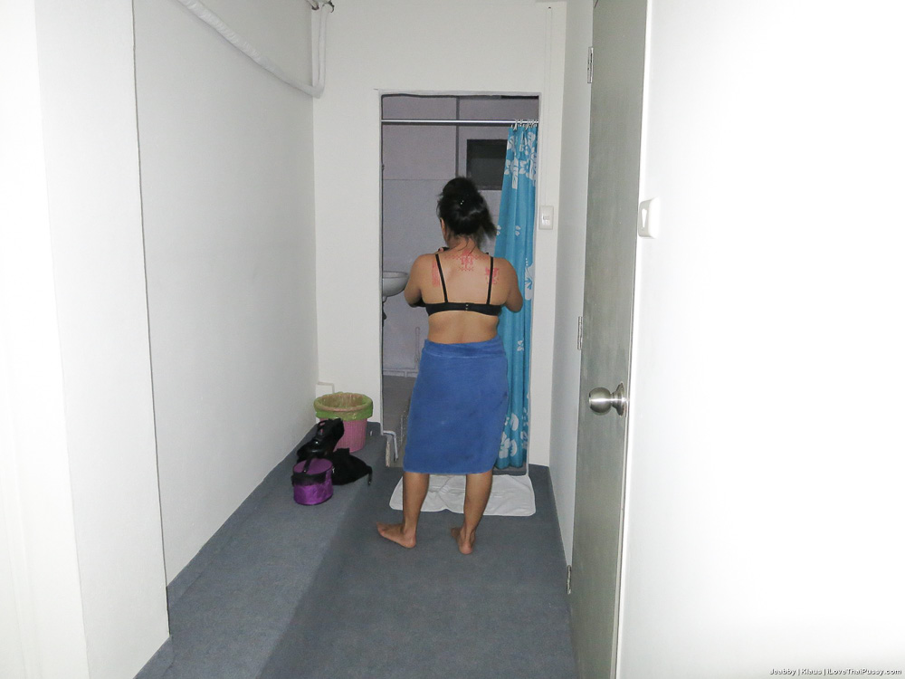 Thai female keeps her face hidden while fucking a sex tourist 色情照片 #425798297 | I Love Thai Pussy Pics, Jeabby, Asian, 手机色情