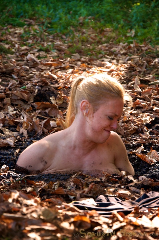 Sex slaves Darling & Hazel Hypnotic become trapped in the woods.