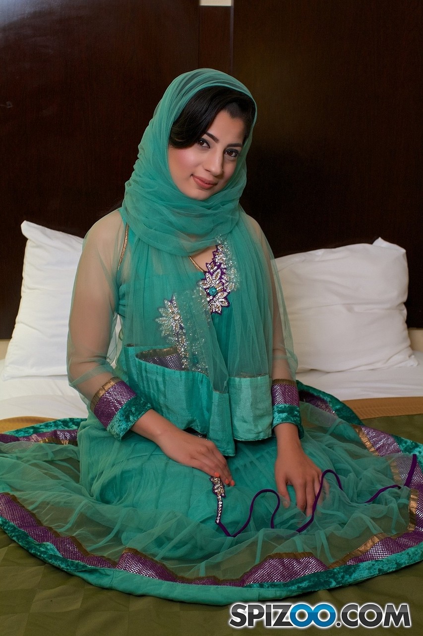 Ethnic girl Nadia Ali strips sexy lingerie to bare hot butt and big nipples zdjęcie porno #422806198 | Spizoo Pics, Nadia Ali, Arab, mobilne porno