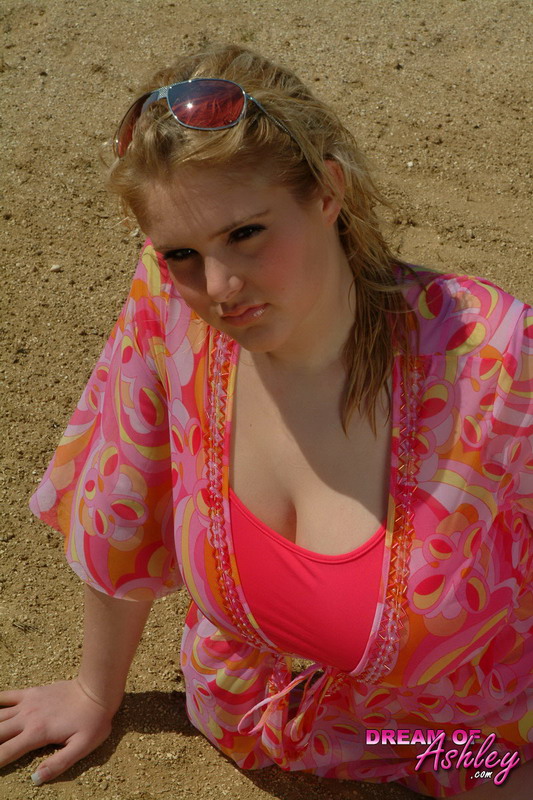Fatty model Ashley Sage Ellison sunning her big melons on the beach in bikini porn photo #423534460