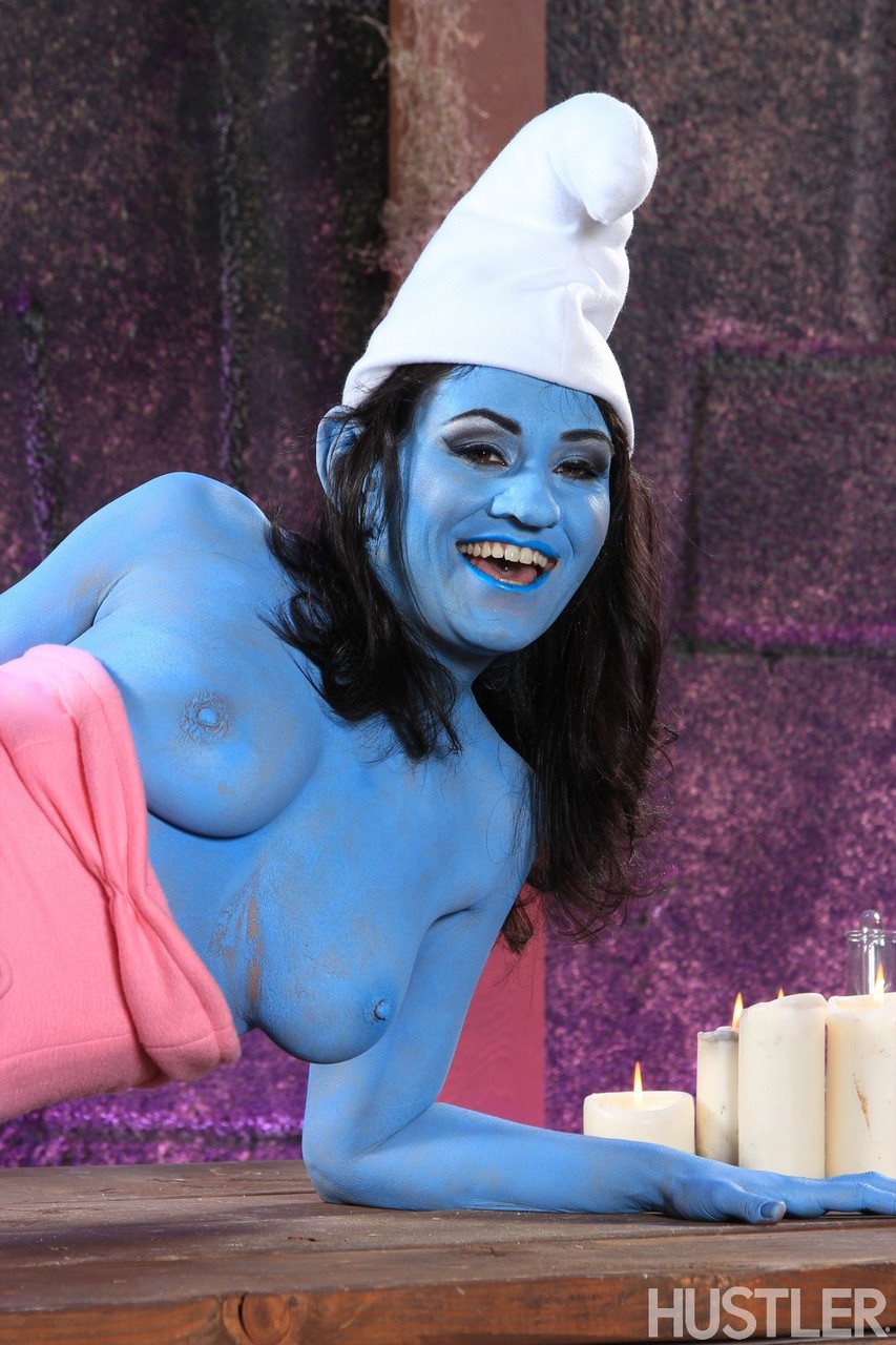 Latina chick Charley Chase shows off her girl parts in a Smurf outfit 포르노 사진 #426357908