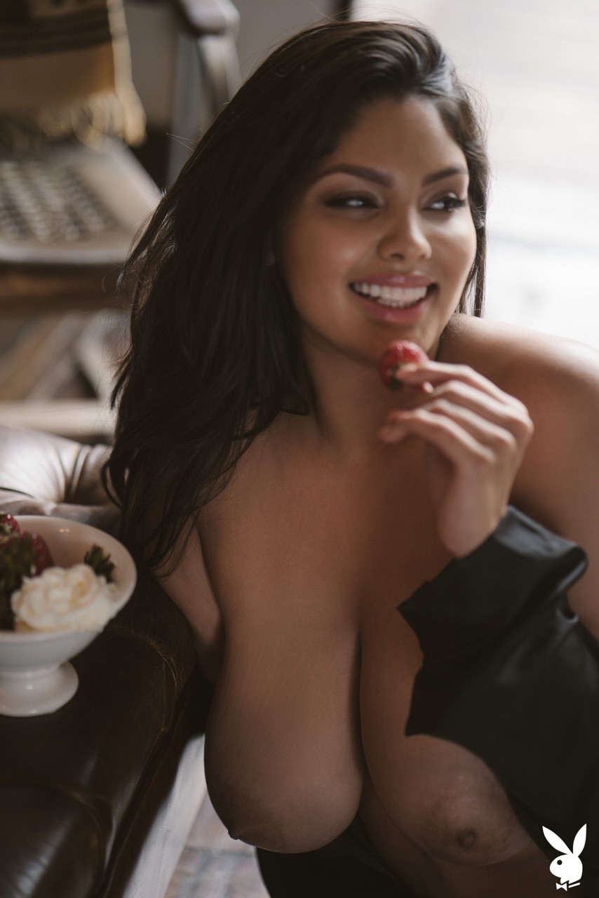Solo model Jocelyn Corona bares her great tits during a Playboy shoot 色情照片 #425740812 | Playboy Plus Pics, Jocelyn Corona, Latina, 手机色情