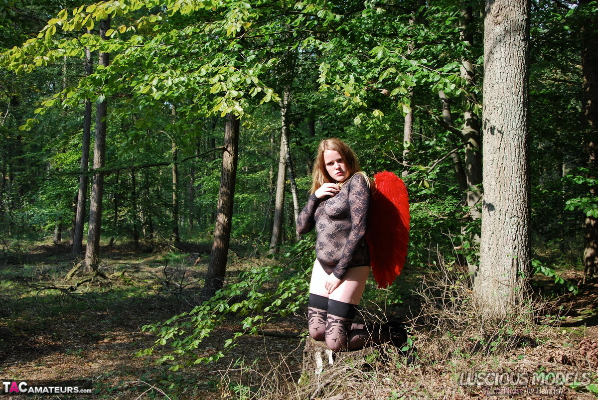 Redheaded amateur models lingerie and angel wings plus stockings in the woods Porno-Foto #423078966 | TAC Amateurs Pics, Luscious Models, Cosplay, Mobiler Porno