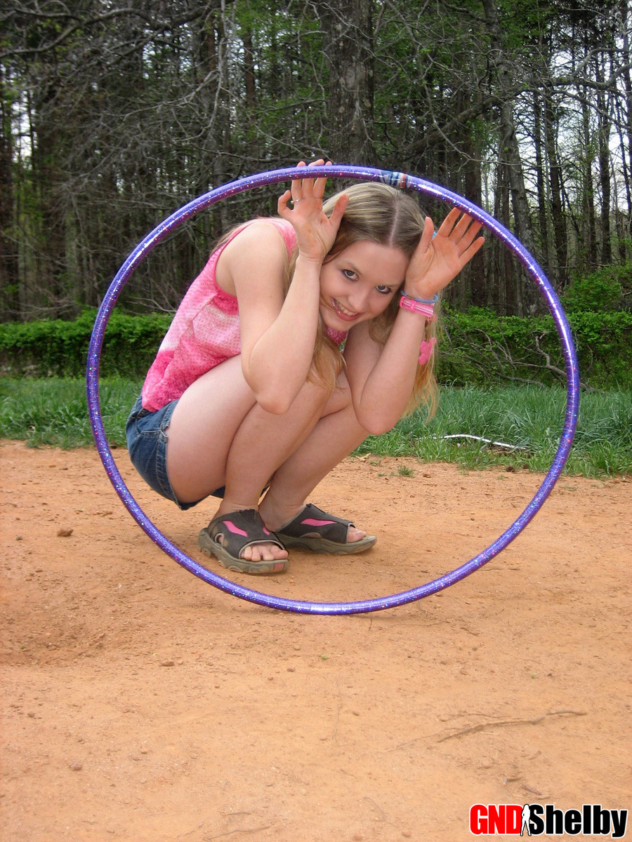 Petite teen Shelby plays around with a hoola hoop 포르노 사진 #426297619