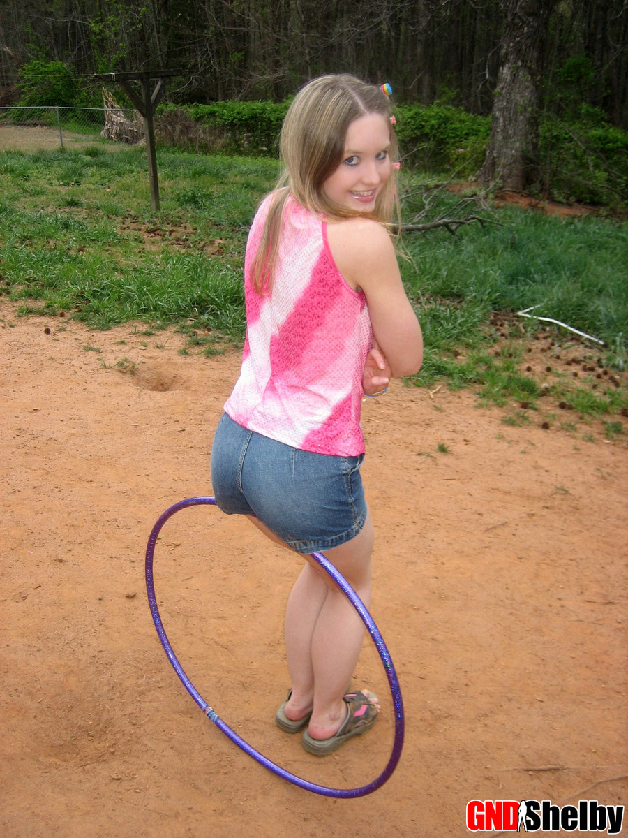 Petite teen Shelby plays around with a hoola hoop 포르노 사진 #426297625