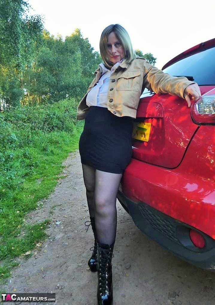 Mature amateur Posh Sophia bare her tits and twat after parking on a dirt road photo porno #428387632
