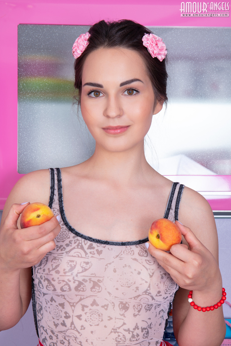 Cute teen Mi holds a couple of peaches while getting naked for the first time Porno-Foto #426891600 | Amour Angels Pics, Mi, Teen, Mobiler Porno