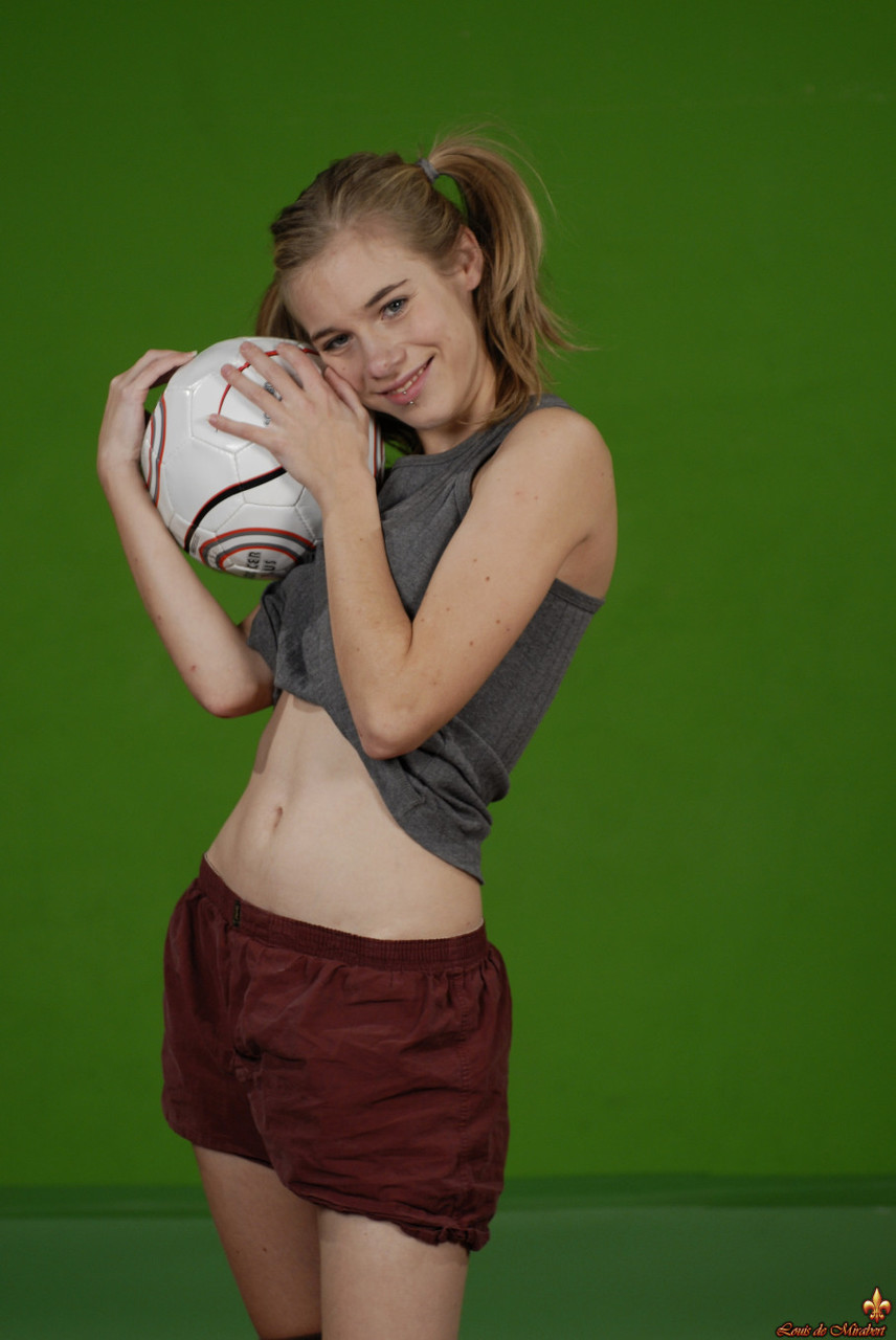 Petite girl Kelly exposes a breast while holding a soccer ball 포르노 사진 #426704010 | Louis De Mirabert Pics, Kelly, Sports, 모바일 포르노