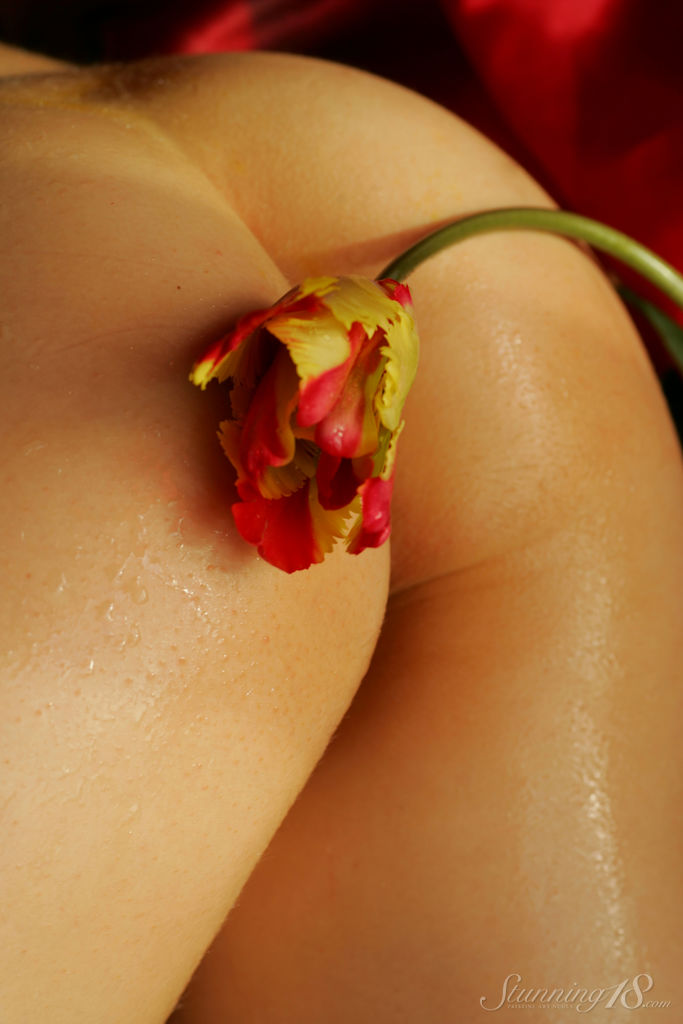 Stunning 18 Pussy in flowers porn photo #424844748