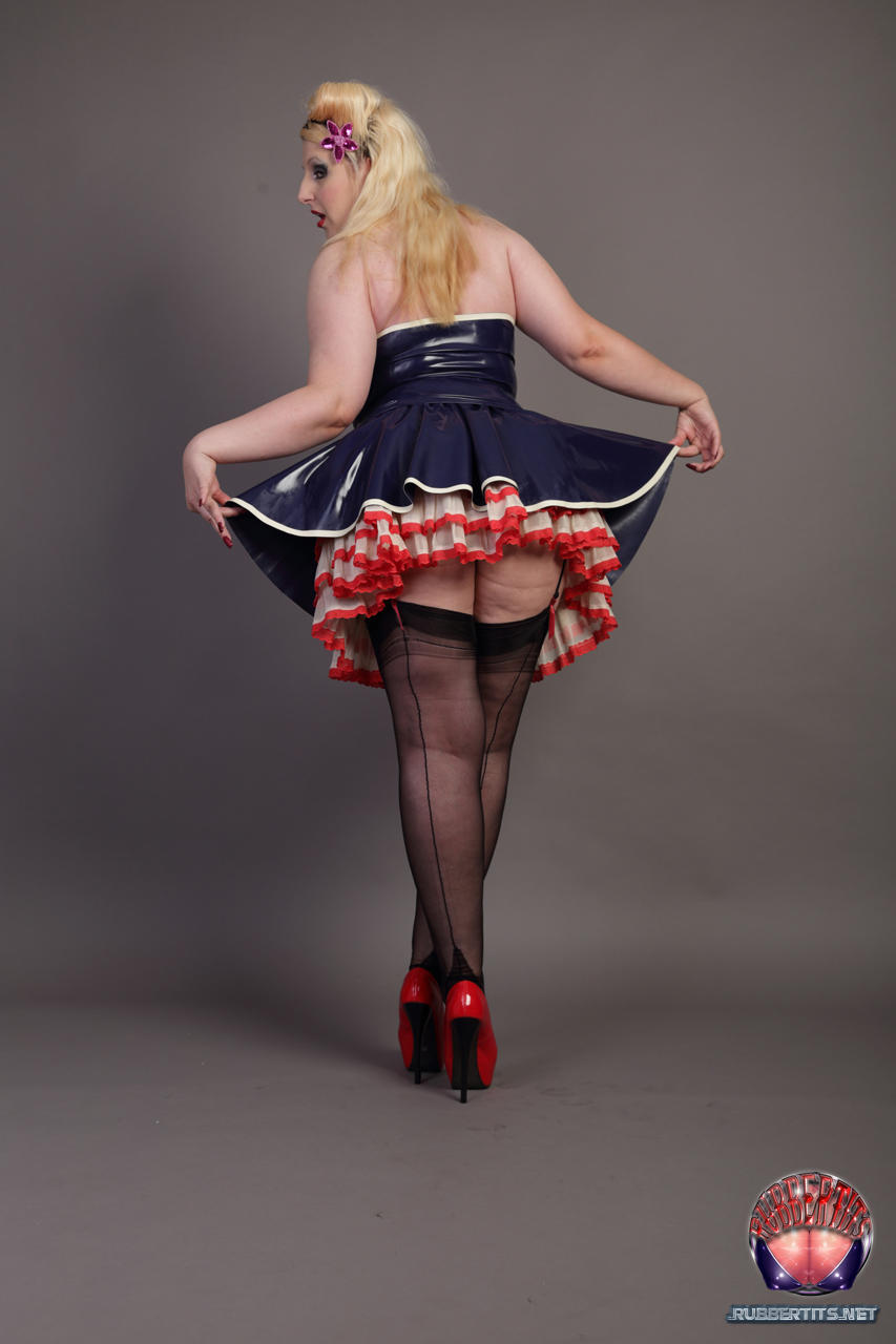 Thick blonde Darkwing Zero exposes her nylon tops during upskirt action 色情照片 #428597594 | Rubber Tits Pics, Darkwing Zero, Latex, 手机色情