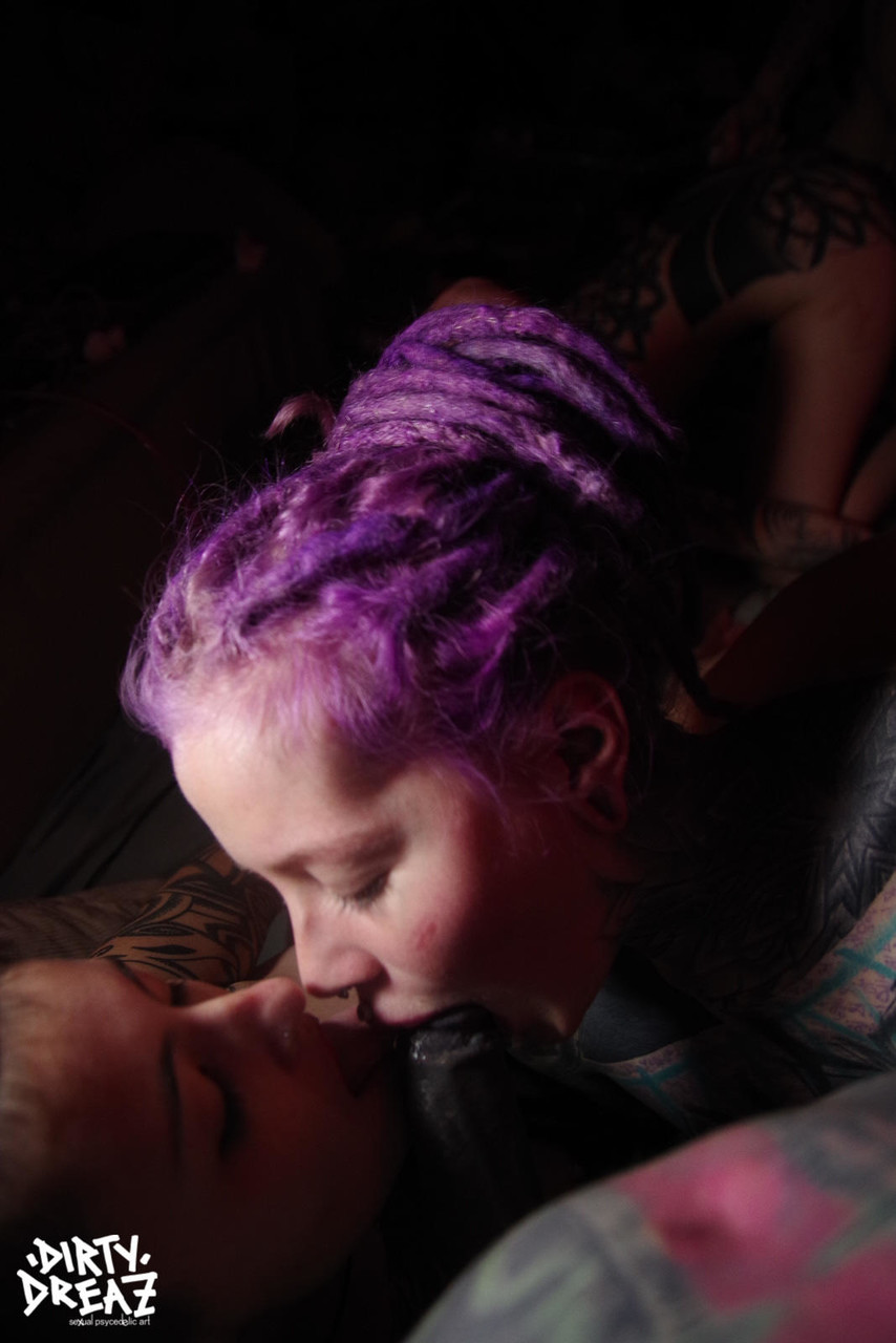Three alternative girls share a tattooed penis during close up action Porno-Foto #428792187 | Z Filmz Ooriginals Pics, Anuskatzz, Lily Lu, Lockz, Miss Orz, Mister Squirz, Valkyriz, Swingers, Mobiler Porno