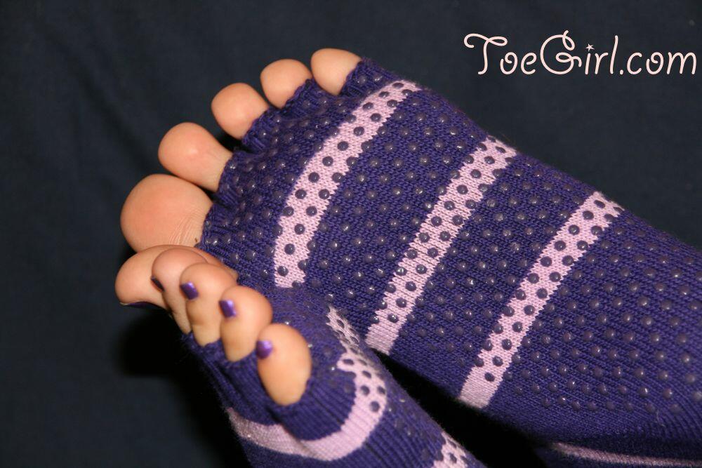 Caucasian female displays her painted toenails in toeless socks ポルノ写真 #426657150 | Footsees Pics, Feet, モバイルポルノ