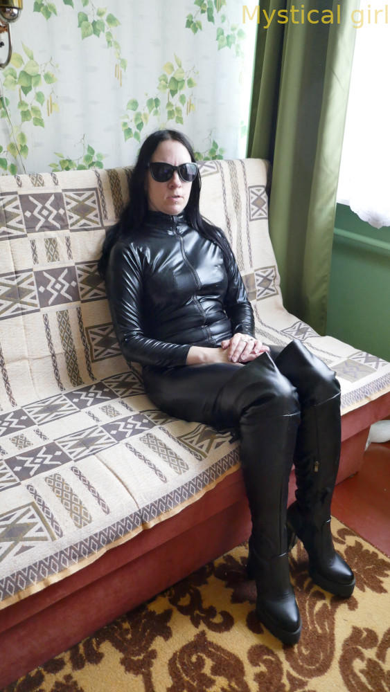 Amateur model poses in a full body leather outfit and dark sunglasses ポルノ写真 #425512255 | Mystical Girl Pics, Fetish, モバイルポルノ