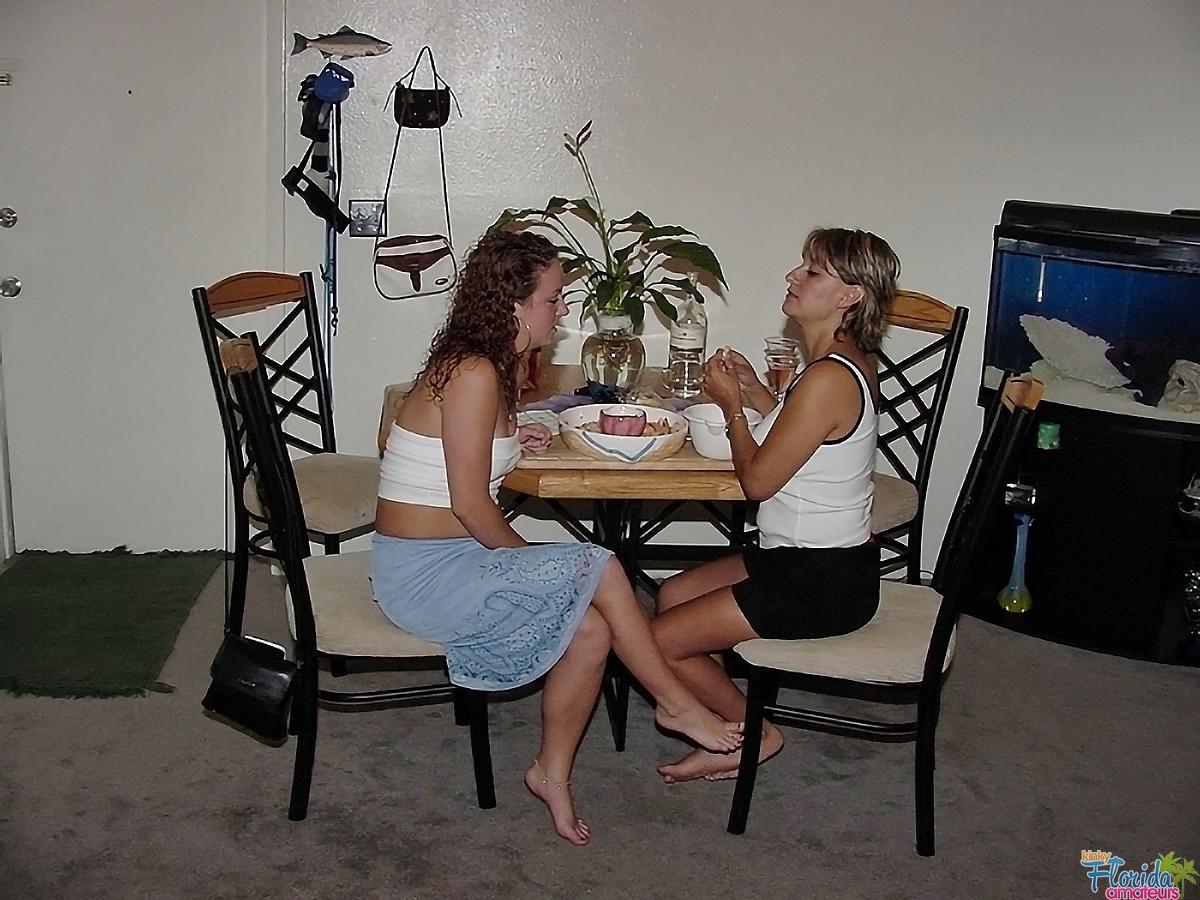 Floridian amateurs Chynna & Beth indulge in lesbian play over a meal & drinks porno foto #426774659