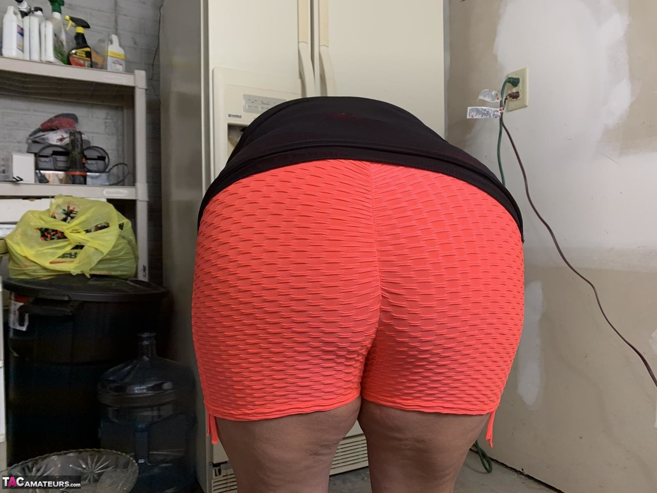 Plump amateur Sexy Nebbw sticks out her tongue after showing her big ass 色情照片 #428042210 | TAC Amateurs Pics, Sexy Nebbw, BBW, 手机色情