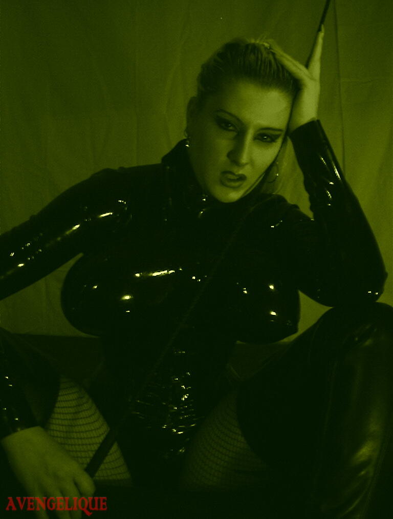 Fetish model Dark Wing displays her enhanced rubber tits during solo action porno fotoğrafı #424930949