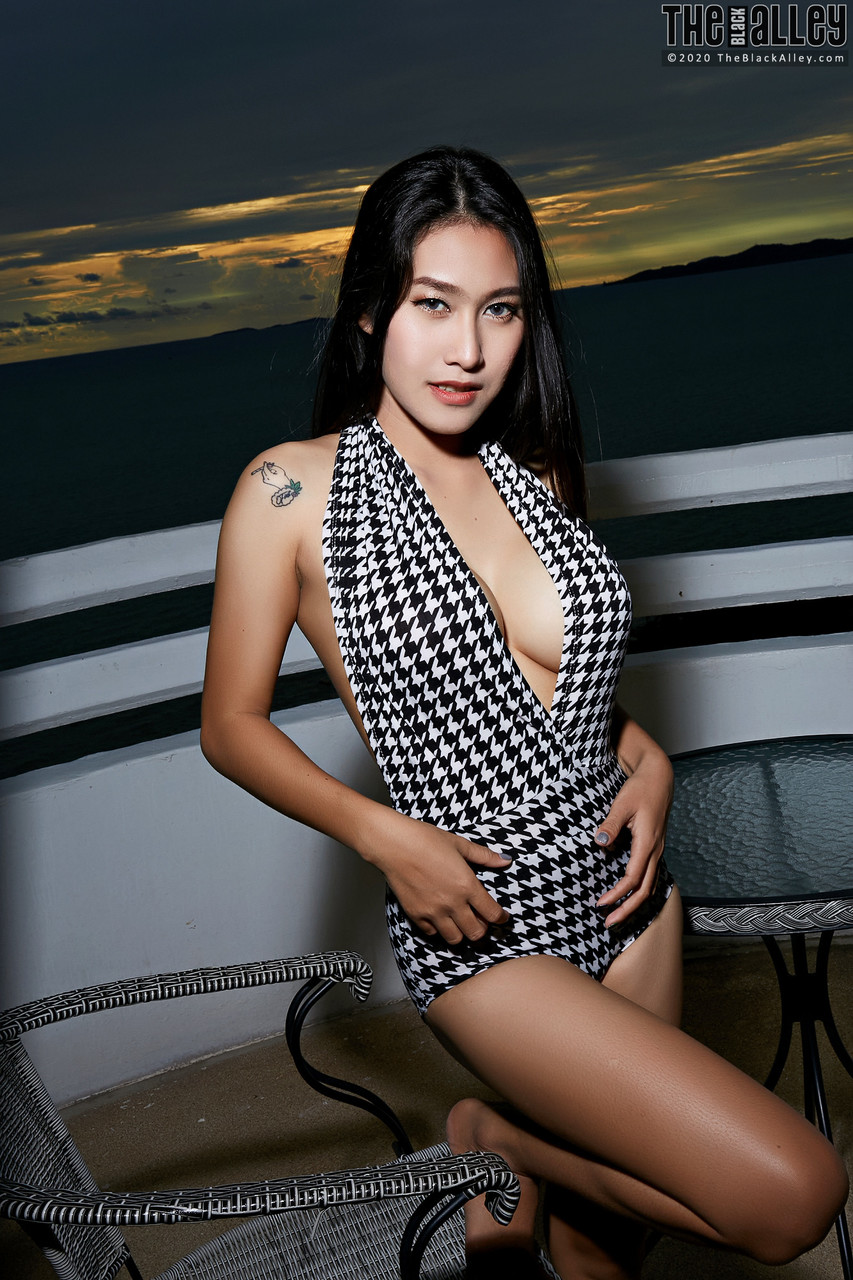Beautiful Asian girl Linlin gets totally naked on a seaside balcony foto porno #428423687 | The Black Alley Pics, Linlin, Asian, porno ponsel
