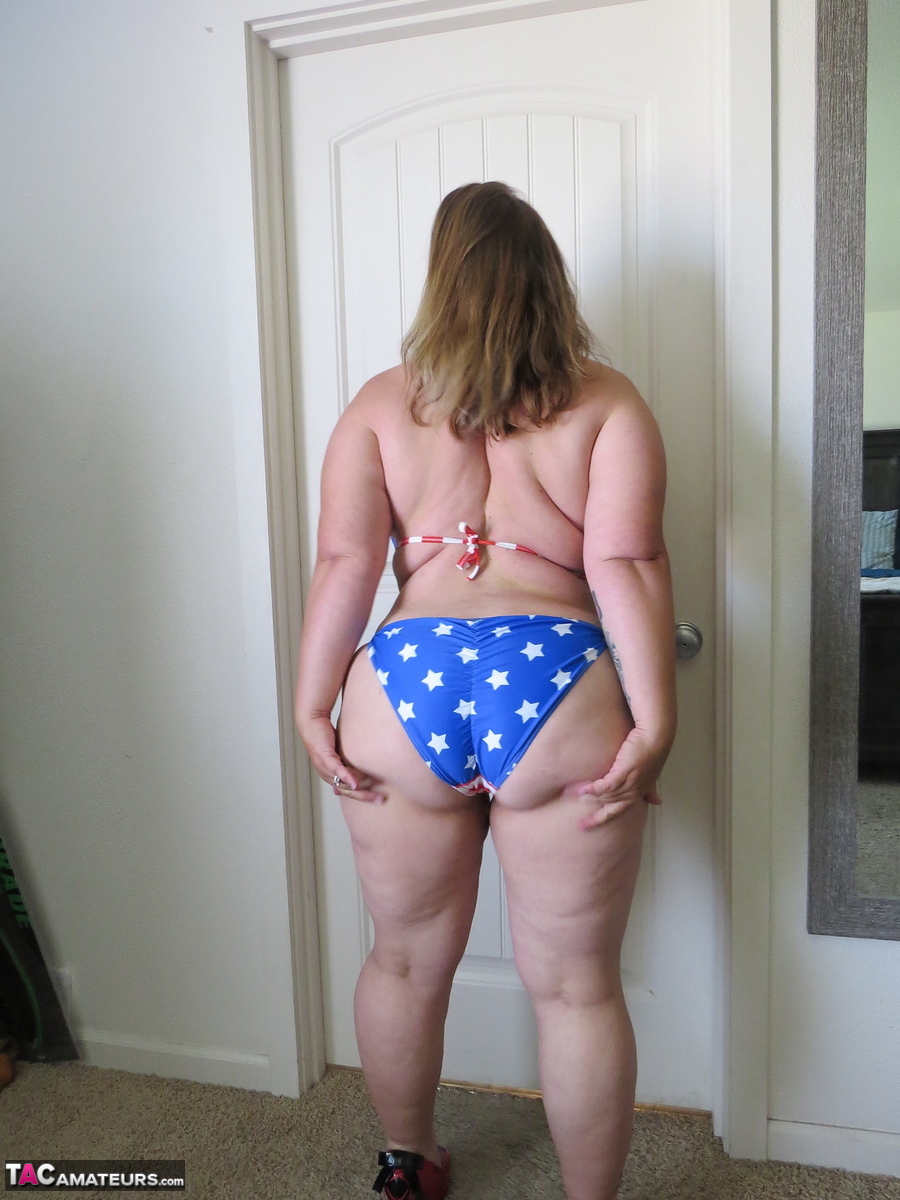 Fat amateur Busty Kris Ann licks a nipple after removing her bikini порно фото #424269667