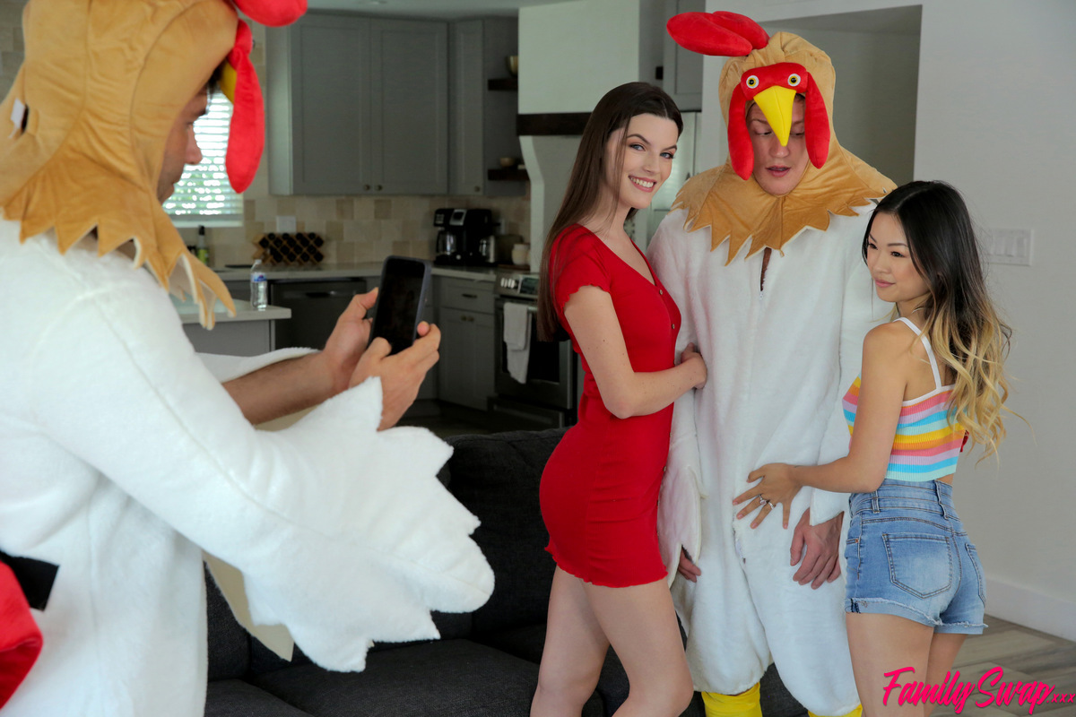 Fiona Frost and Lulu Chu get on top of men wearing chicken costumes Porno-Foto #424359096