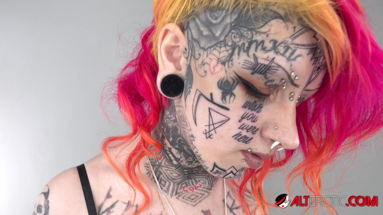 Solo girl with dyed hair Mami displays her heavily tattooed body in a bikini porno fotoğrafı #424049761