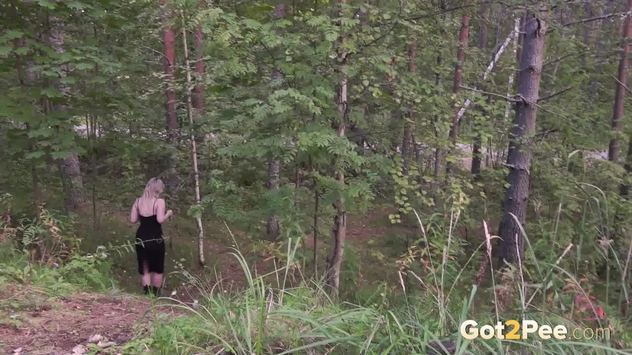 Blonde girl hikes up a black dress to piss in the woods while wearing Docs porno foto #426355642 | Got 2 Pee Pics, Nastya, Pissing, mobiele porno