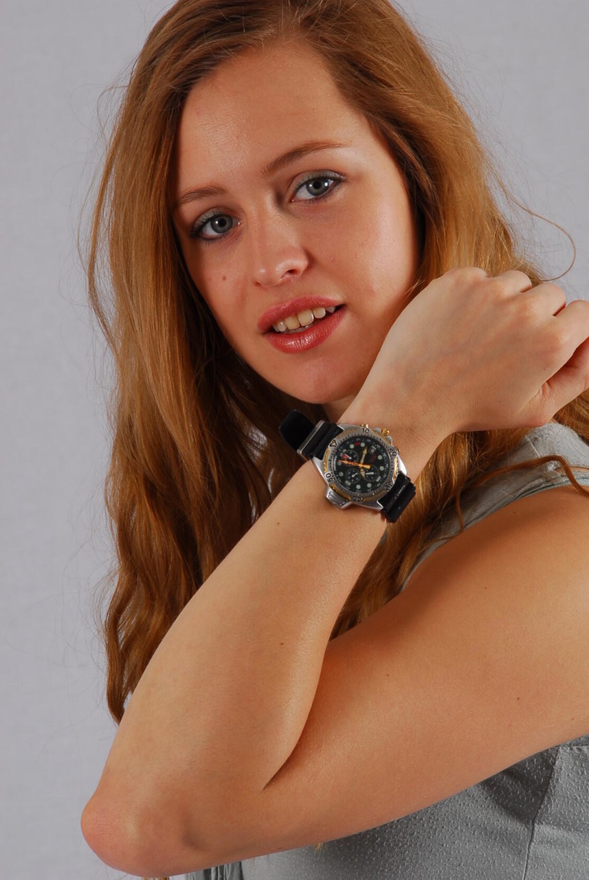 Pretty redhead Jennifer displays her Citizen diver's watch while fully clothed 포르노 사진 #425552616