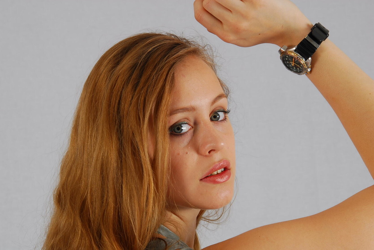 Pretty redhead Jennifer displays her Citizen diver's watch while fully clothed ポルノ写真 #425552631 | Watch Girls Pics, Jennifer, Redhead, モバイルポルノ