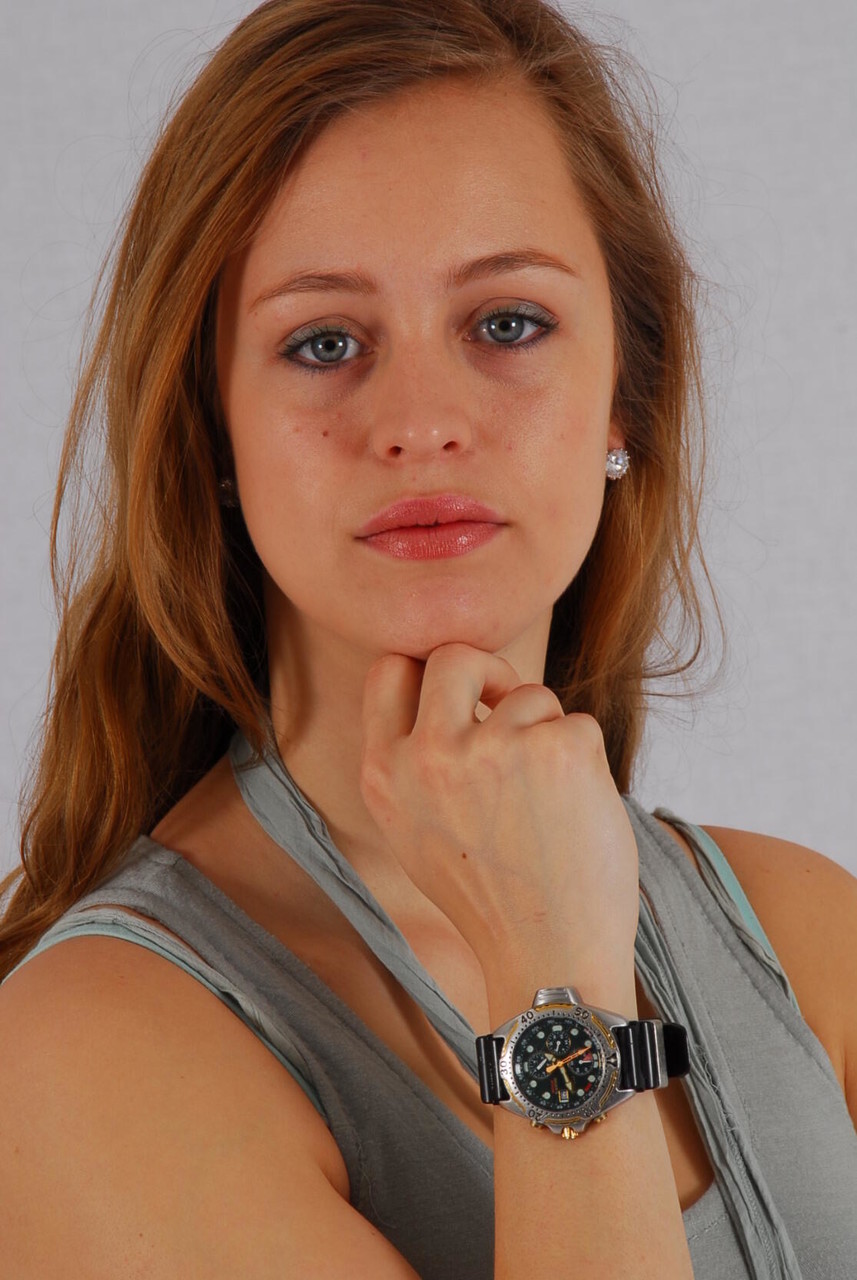 Pretty redhead Jennifer displays her Citizen diver's watch while fully clothed foto porno #425552635