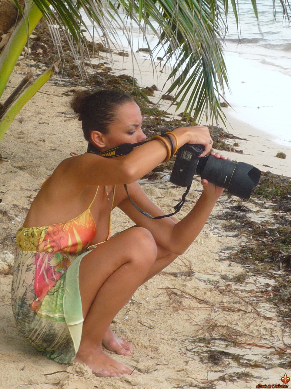 Beautiful girls work free of their swimwear while modeling on a tropical beach foto porno #424108094
