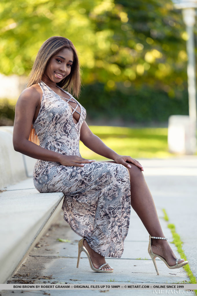 Hot ebony teen Boni Brown sets her toned body free of a long dress 포르노 사진 #423562171 | Met Art Pics, Boni Brown, Ebony, 모바일 포르노