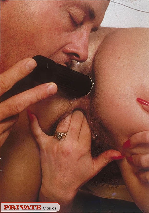 Bisexual female pornstars from the seventies perform hardcore sex acts foto porno #426738431 | Private Classics Pics, Humping, porno móvil