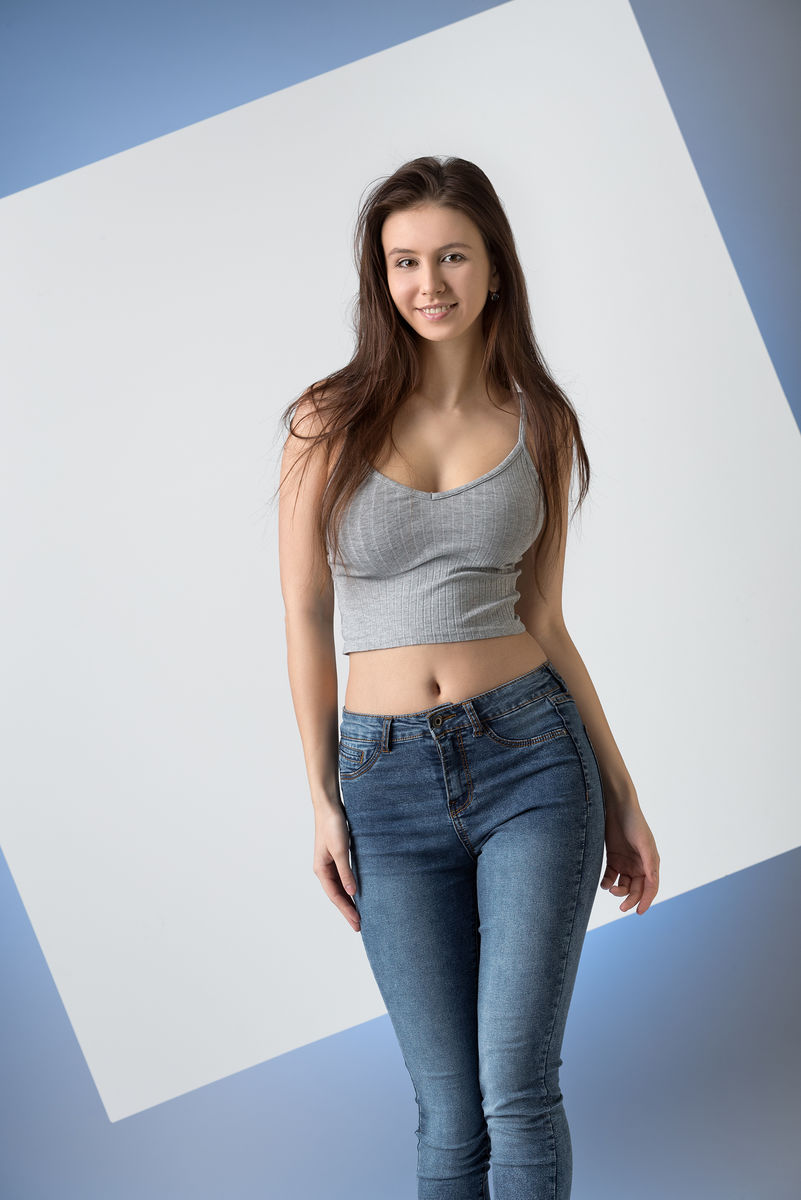Beautiful teen Alisa I sets her great body free of clothing during solo action 色情照片 #422698200 | Femjoy Pics, Alisa I, Jeans, 手机色情