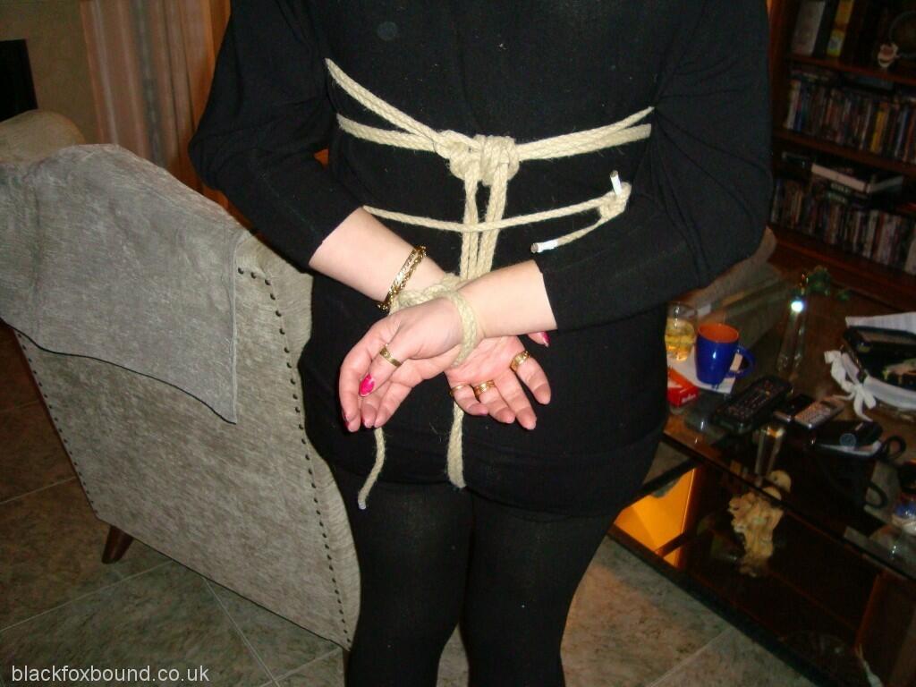 Caucasian female exposes her big natural tits while restrained ポルノ写真 #428661147 | Black Fox Bound Pics, Chubby, モバイルポルノ