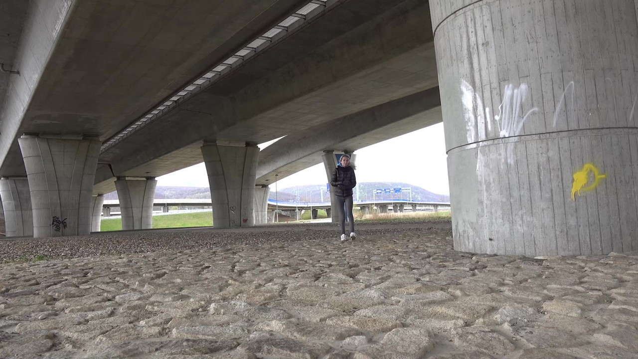 Short taken blonde squats for a piss underneath an overpass on a chilly day foto porno #428766782