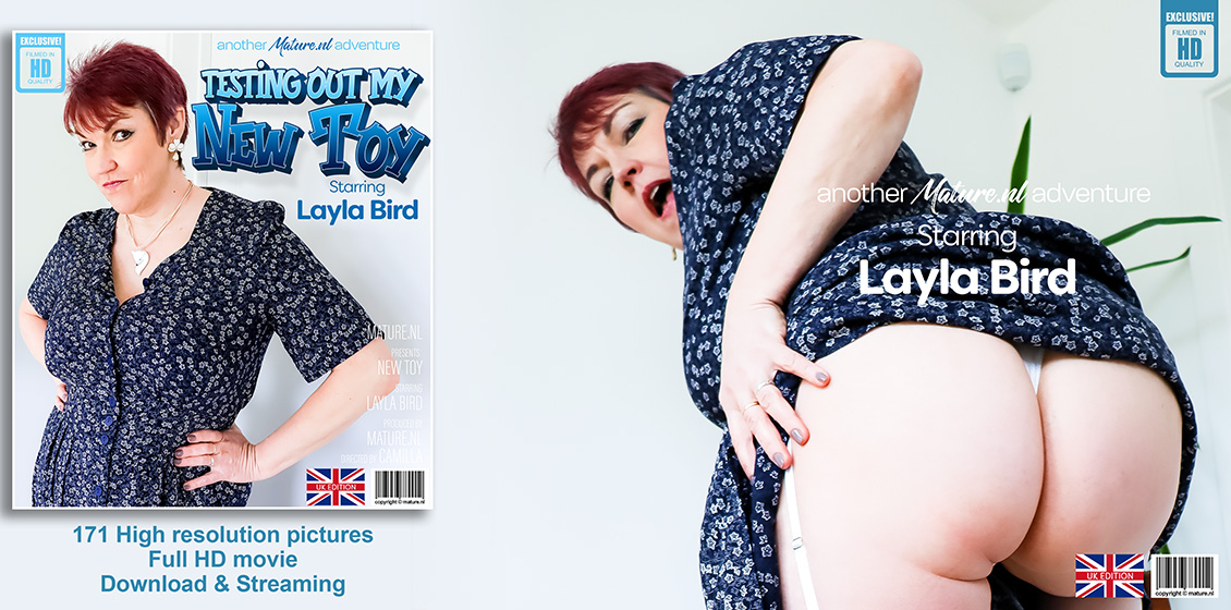 Mature redhead Layla Bird masturbates with a sex toy in white stockings foto porno #424562002