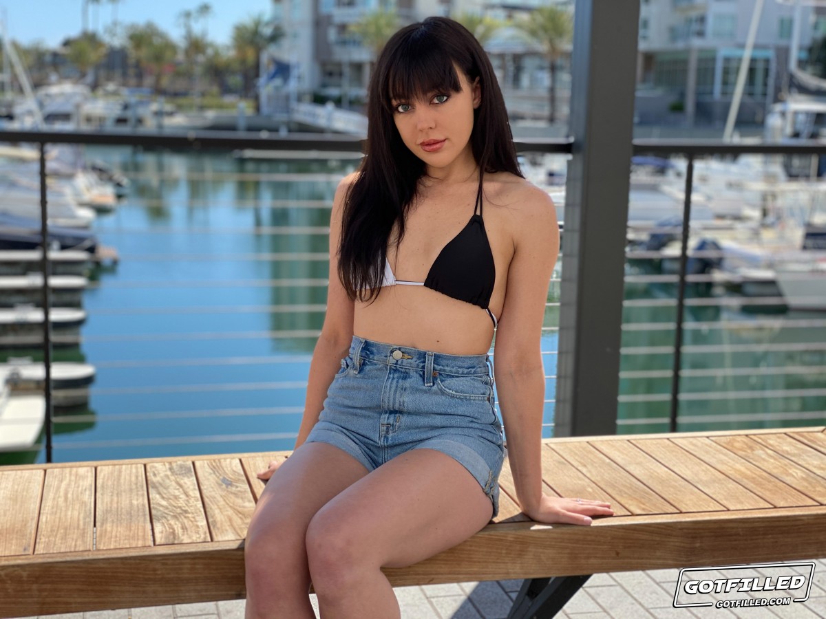 Brunette girl Whitney Wright models a bikini at a marina before having sex 色情照片 #423100717