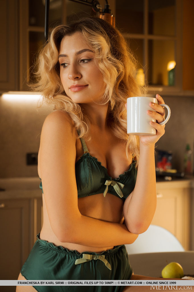 Sultry beauty Francheska lingers over her morning coffee, sucking on a ポルノ写真 #428883011 | Met Art Pics, Francheska, Lingerie, モバイルポルノ