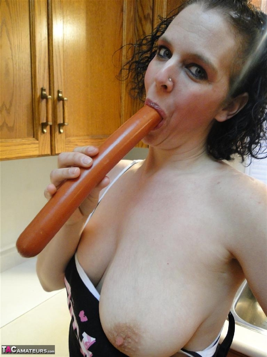 Mature Brunette Tiffany Lynne Sticks A Sausage And Veggies In Her Vagina
